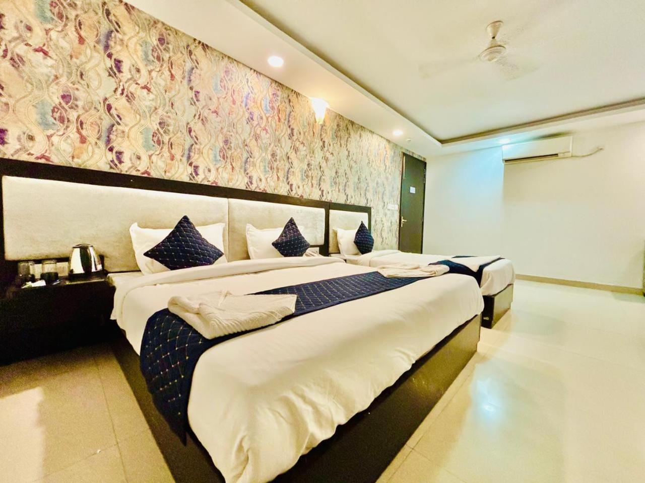 The Bellwood Suites Near Igi Airport Nové Dillí Exteriér fotografie